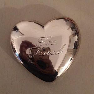 too faced blinded by the light highlight